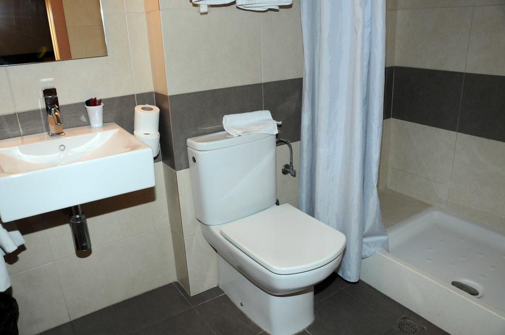 Llagotel La Llagosta Ngoại thất bức ảnh